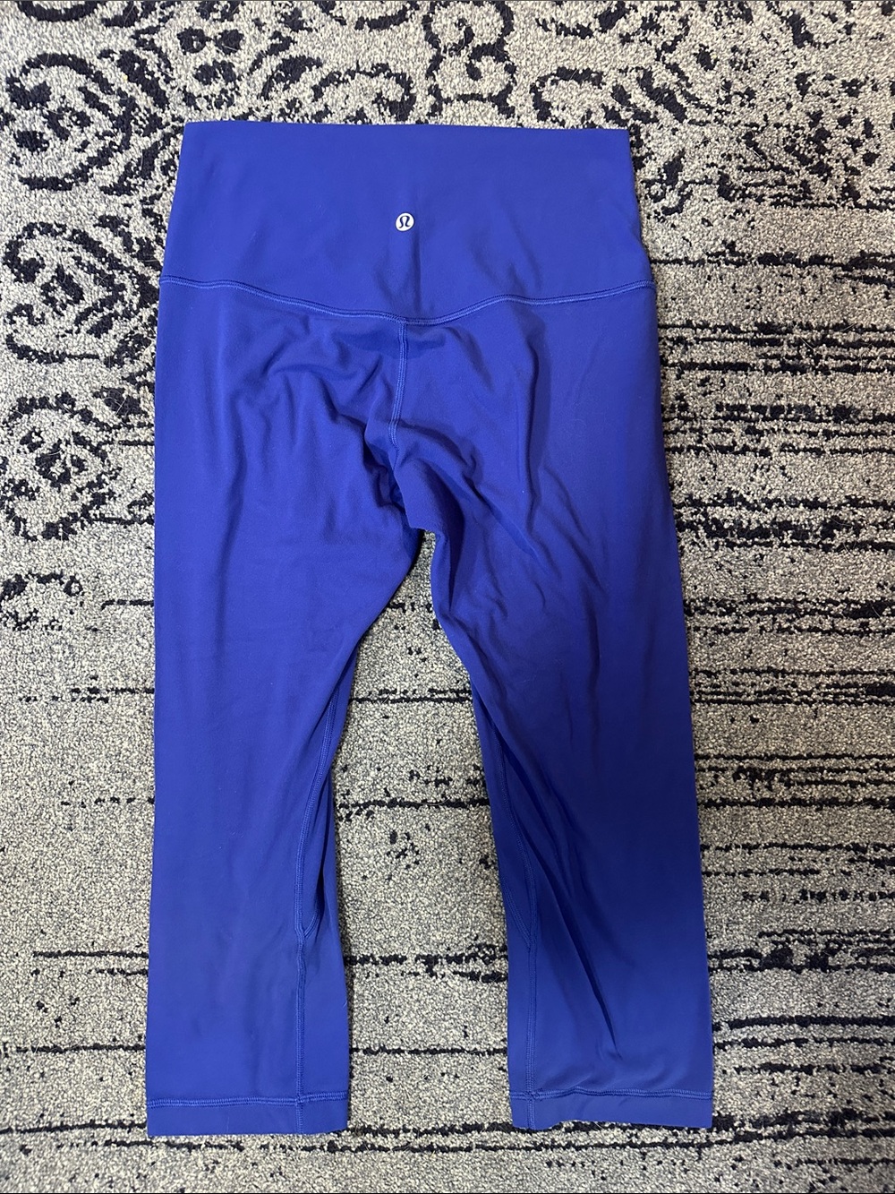 EUC Lululemon BLUE High-Rise Cropped Leggings SIZE 8